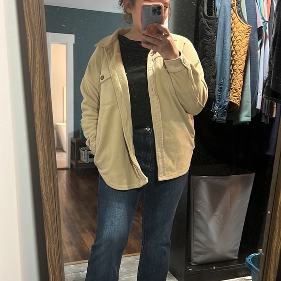 Shacket - Picture 2 of 4